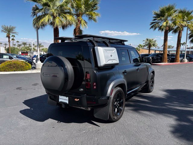 Used 2023 Santorini Black Metallic Land Rover X-Dynamic SE image 5