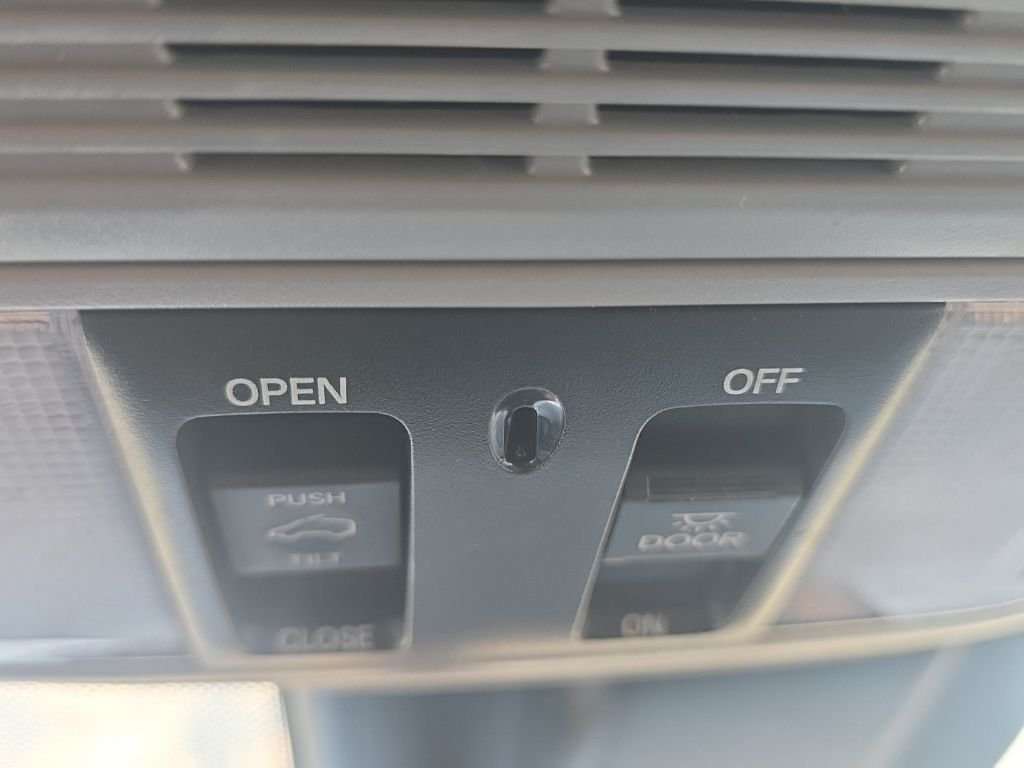 Used 2019  Honda EX-L image 26