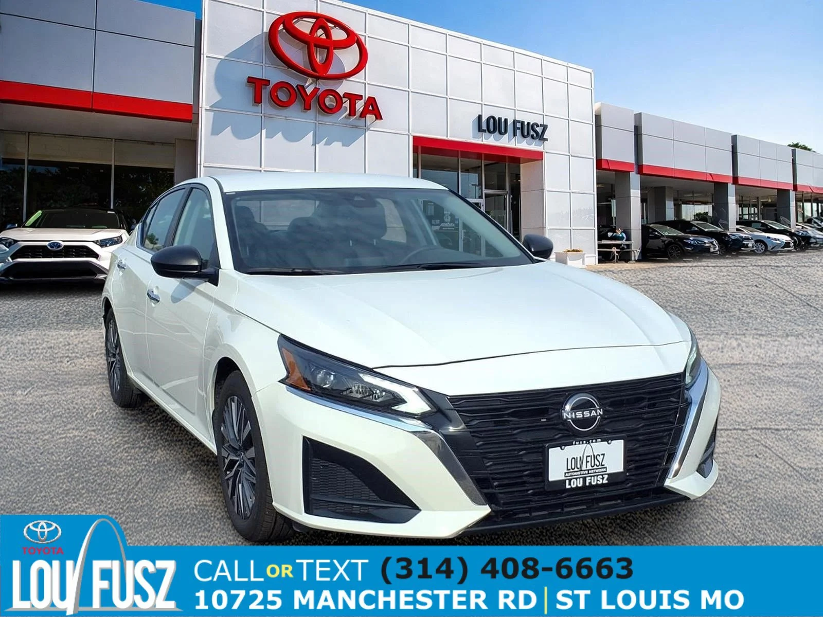 Used 2025 Glacier White Nissan SV image 1