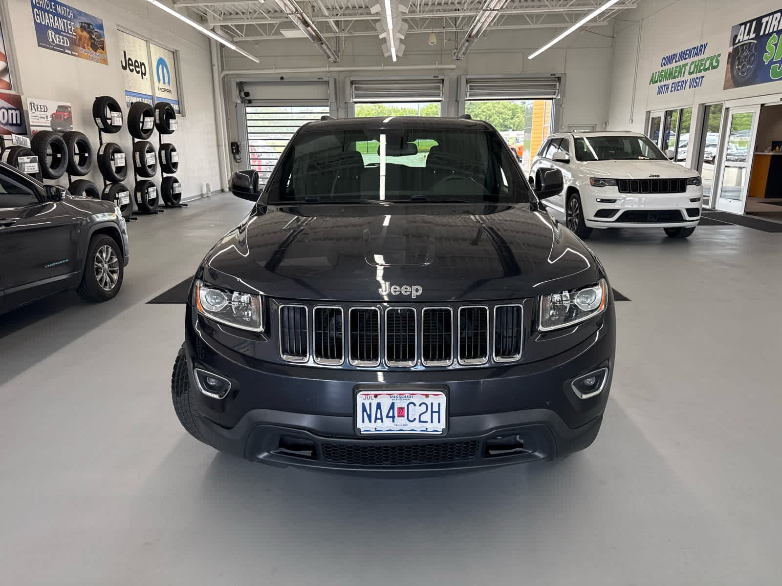 Used 2015 Maximum Steel Metallic Clearcoat Jeep Laredo image 2