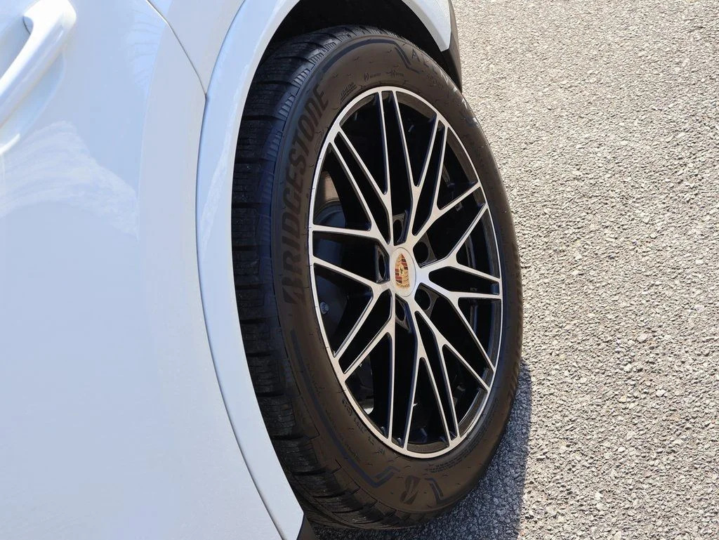 Used 2025 White Porsche  image 37