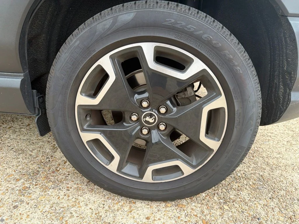 Used 2022 Black Ford Outer Banks image 17