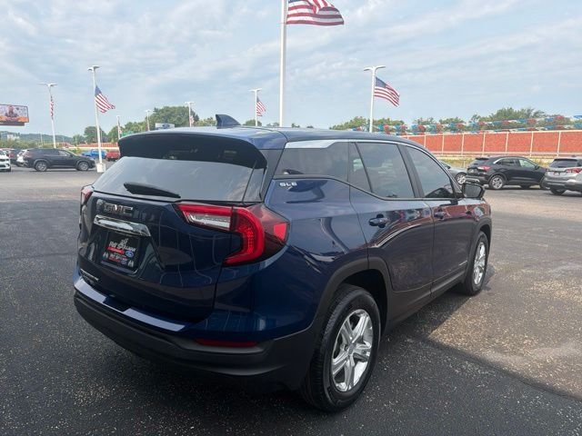 Certified Used 2022 Marine Metallic GMC SLE image 3