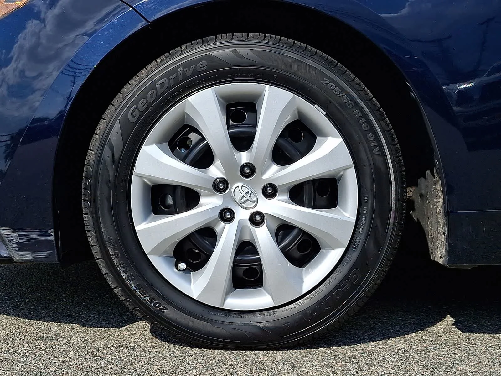 Used 2023 Blueprint Toyota LE image 10