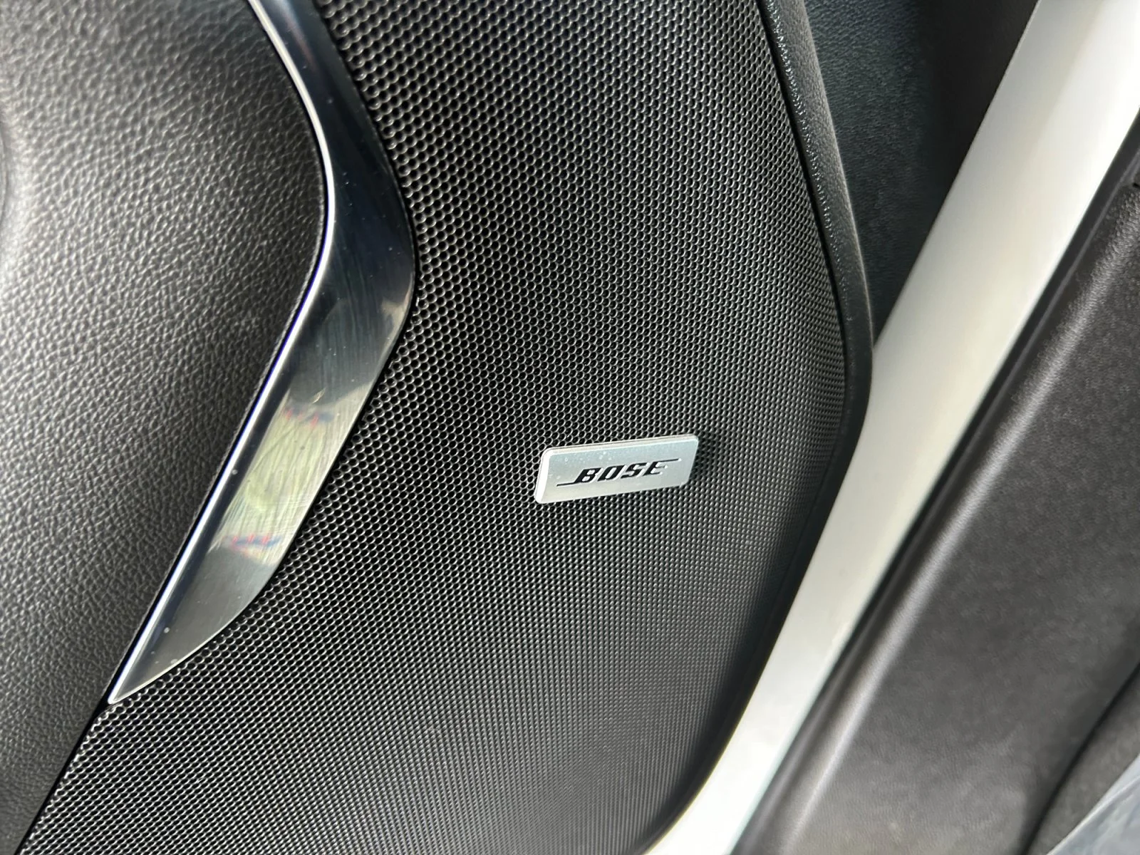 Used 2022 Summit White Chevrolet Z71 image 23