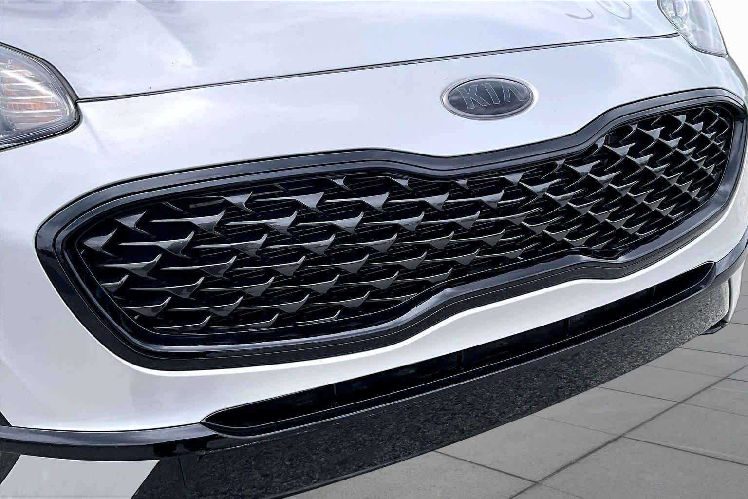 Used 2021 Sparkling Silver Kia S image 30