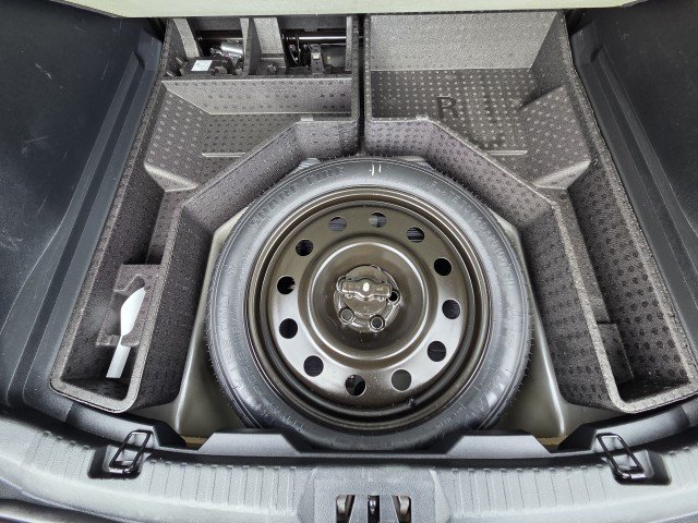 Used 2024 Grey Ford SEL image 49