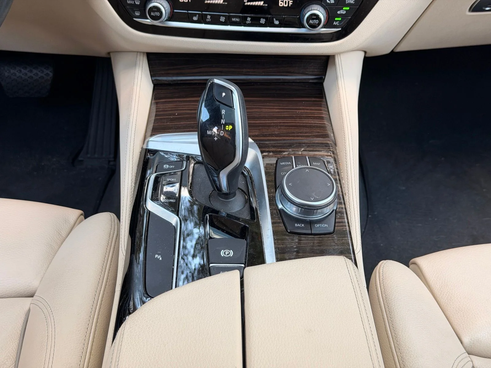 Used 2020 Mineral White Metallic BMW 540i image 19