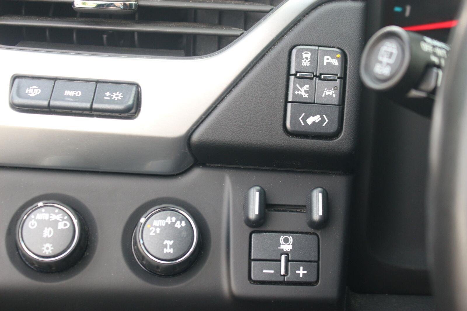 Used 2020 BLACK Chevrolet Premier image 21