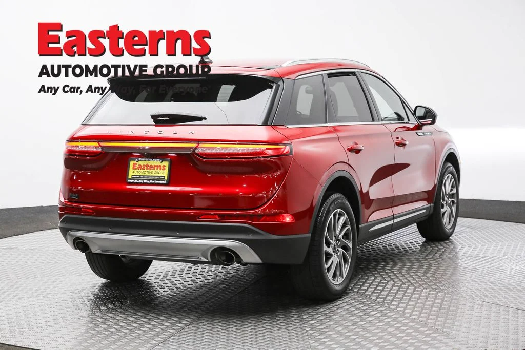 Used 2022 Red Lincoln Standard image 5