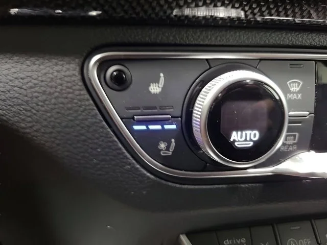 Used 2023 Mythos Black Metallic Audi Premium Plus image 31