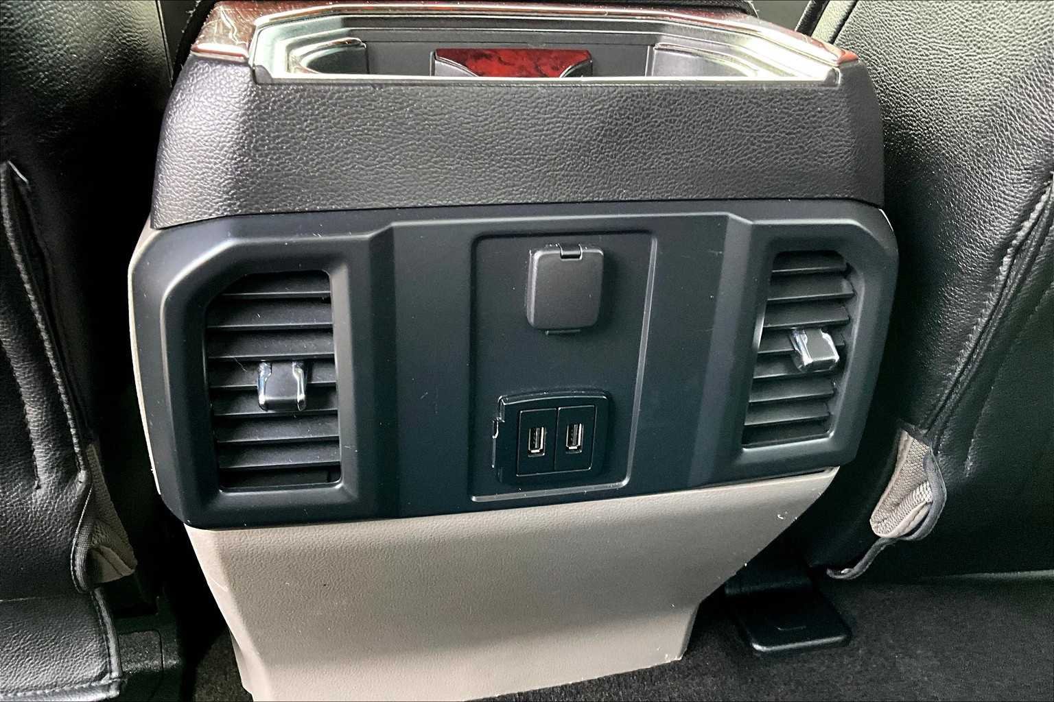 Used 2019 Oxford White Ford XLT image 29
