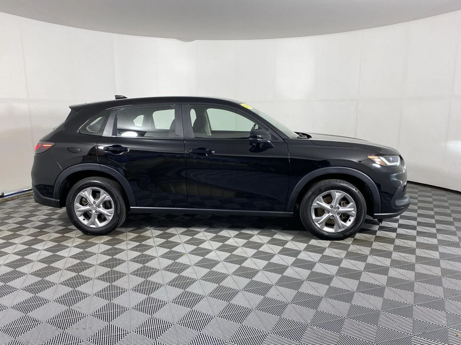 Used 2023 Crystal Black Pearl Honda LX image 10
