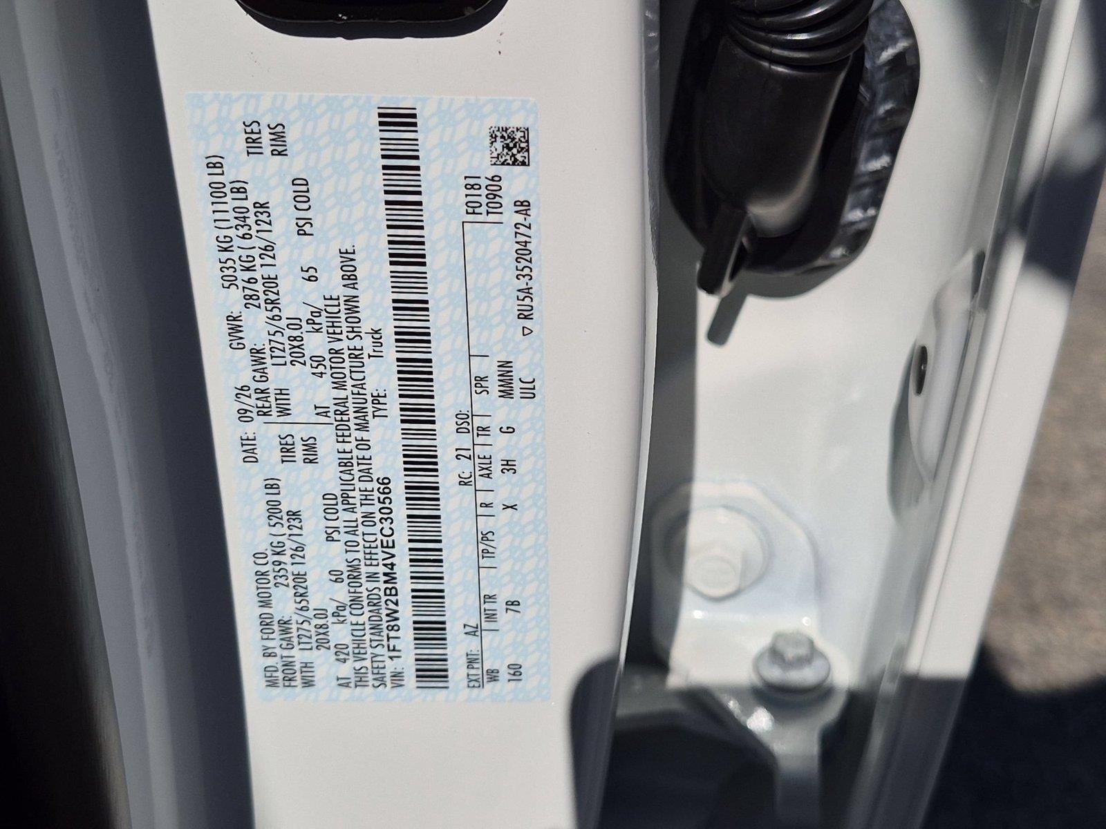 New 2027 Star White Metallic Tri-Coat Ford F-250® Platinum® image 38