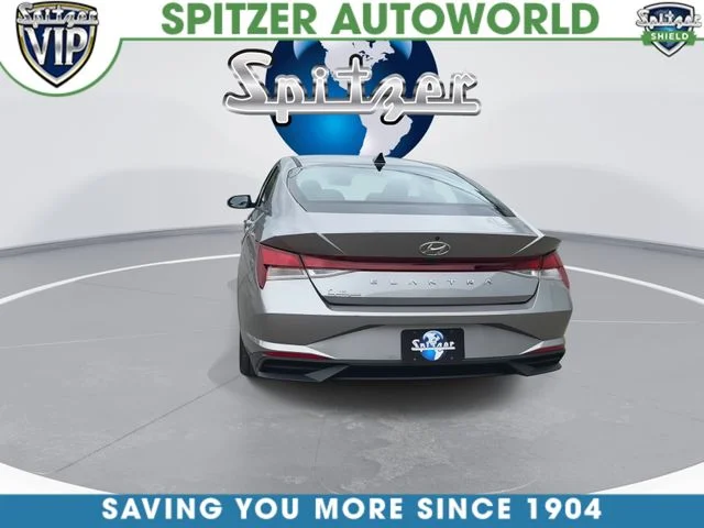 Used 2021 Silver Hyundai SEL image 8