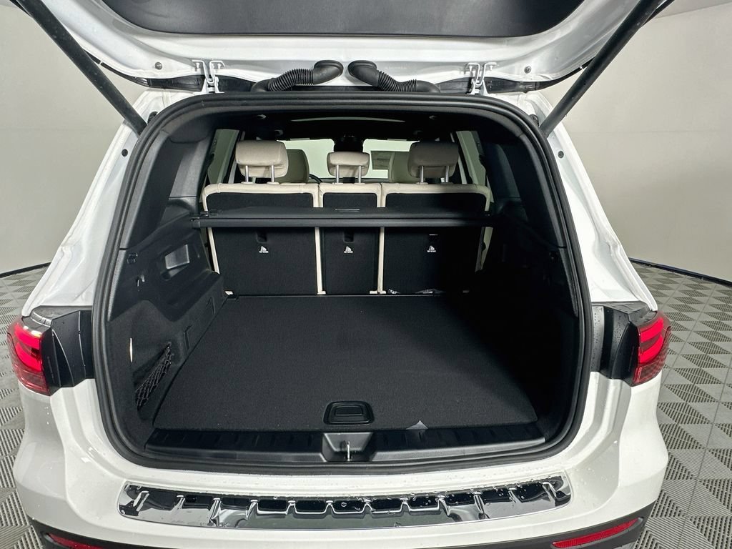 New 2026 Polar White Mercedes-Benz GLB 250 image 56