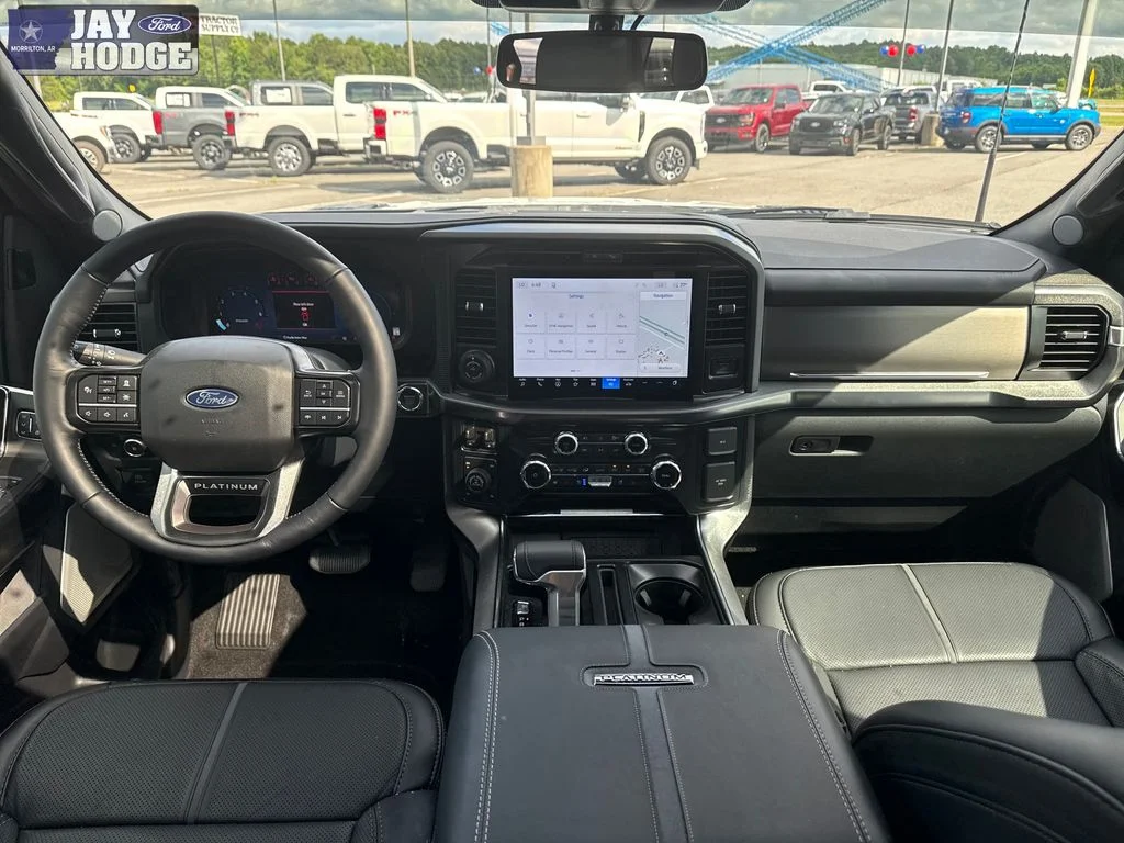 New 2026 Star White Metallic Tri-Coat Ford Platinum® image 15
