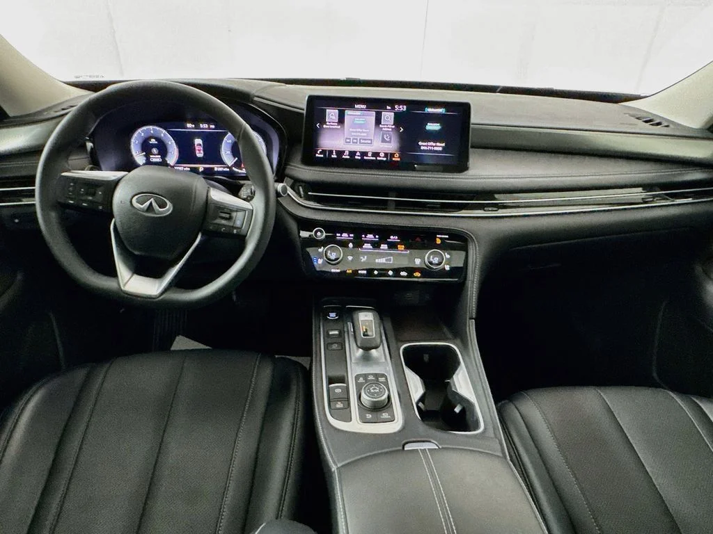Certified Used 2023 Silver INFINITI LUXE image 30