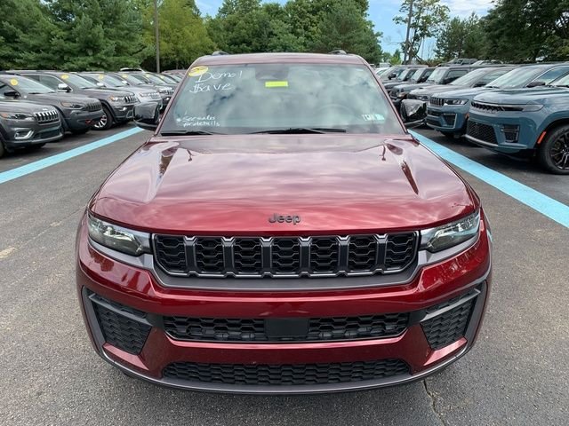 New 2026 Velvet Red Pearlcoat Jeep Altitude image 9