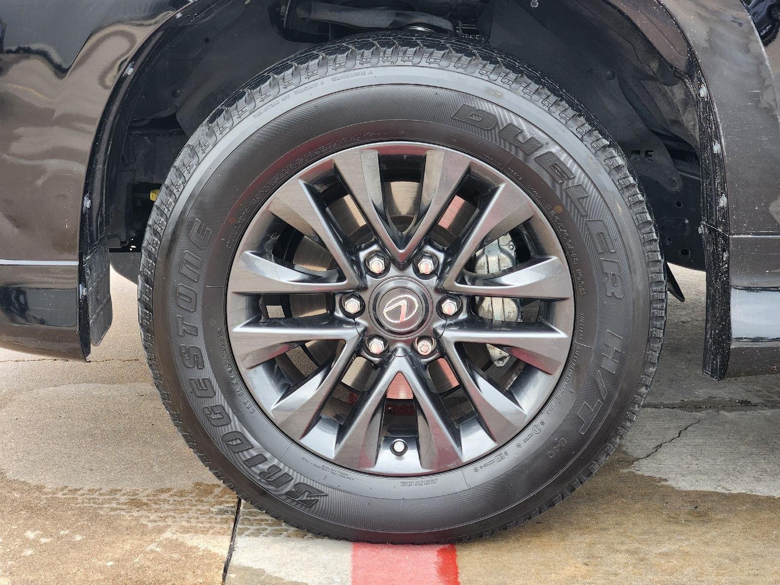 2022 Lexus GX photo 10 of 35