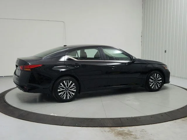 New 2026 Black Nissan 2.5 SV image 7