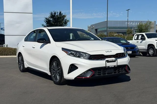 Used 2024  Kia GT-Line image 1
