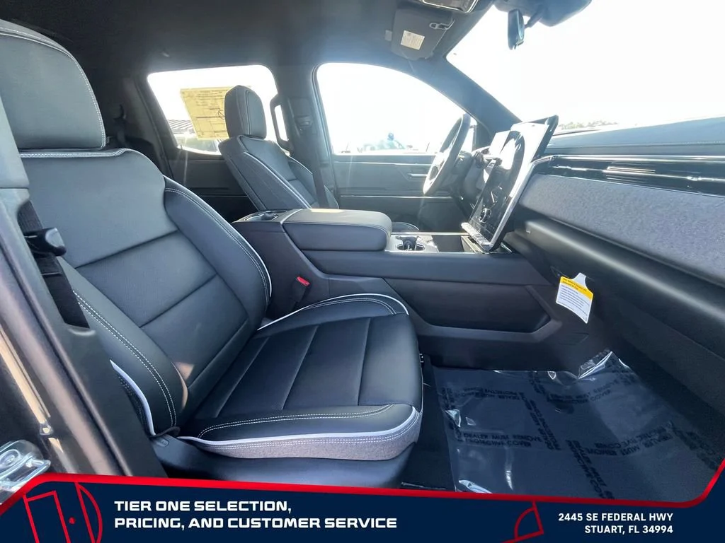 New 2026 Deep Ocean Metallic GMC Elevation Extended Range image 20