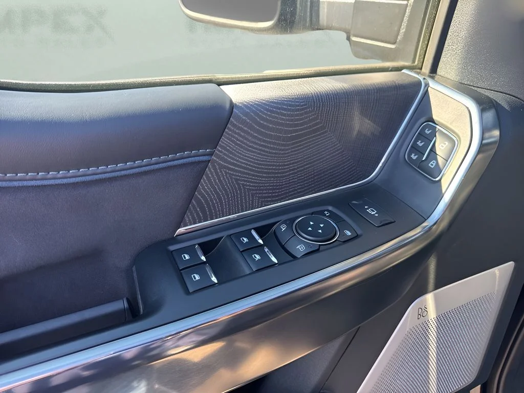Used 2025 Black Ford Platinum image 30