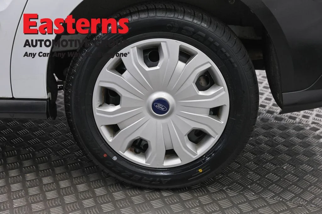 Used 2022 White Ford XL image 35
