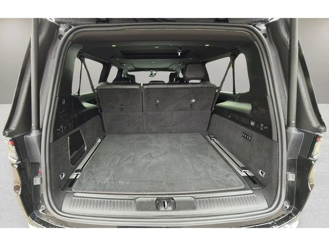 Used 2024 Black Jeep Base image 31