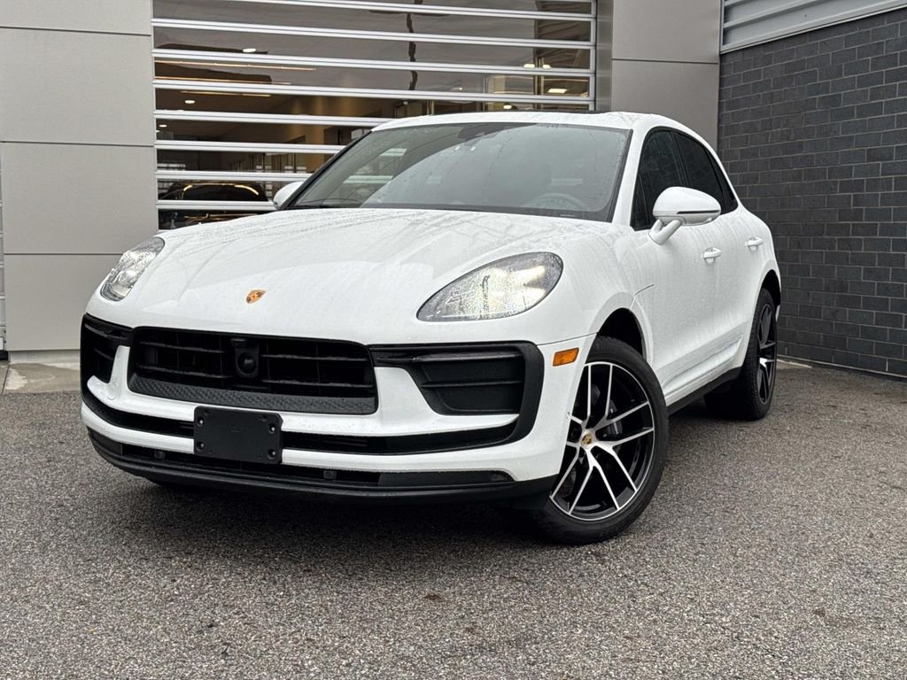 2024 Porsche Macan Base