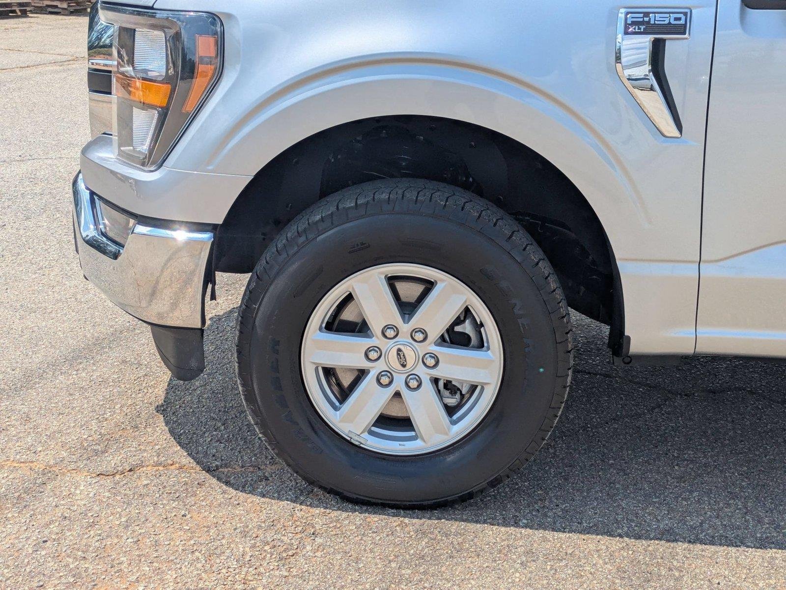 Used 2023 Iconic Silver Metallic Ford XLT image 10