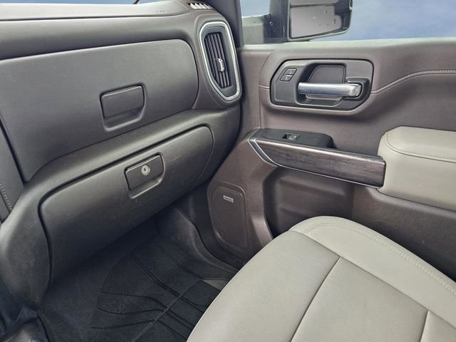 Used 2022 Black Chevrolet LTZ image 26