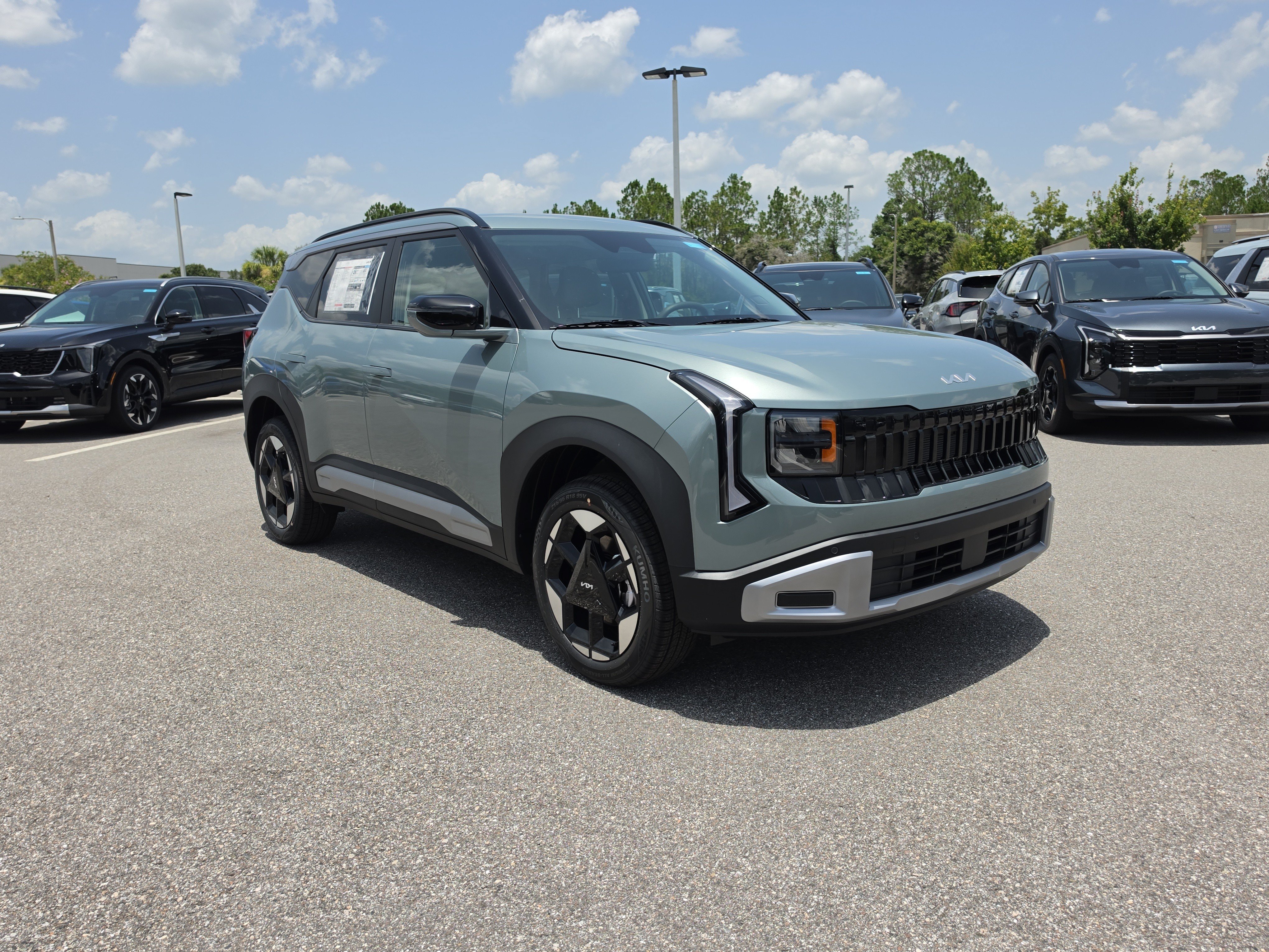 New 2027 Iceberg Green Kia EX image 2