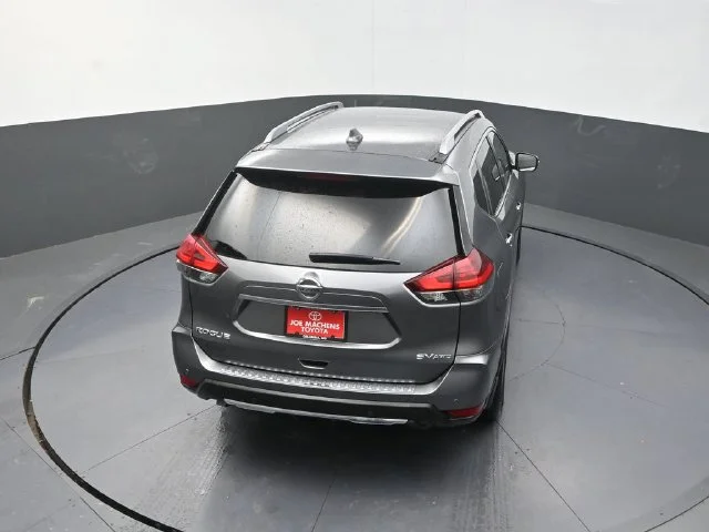 Used 2019 Gray Nissan SV image 28