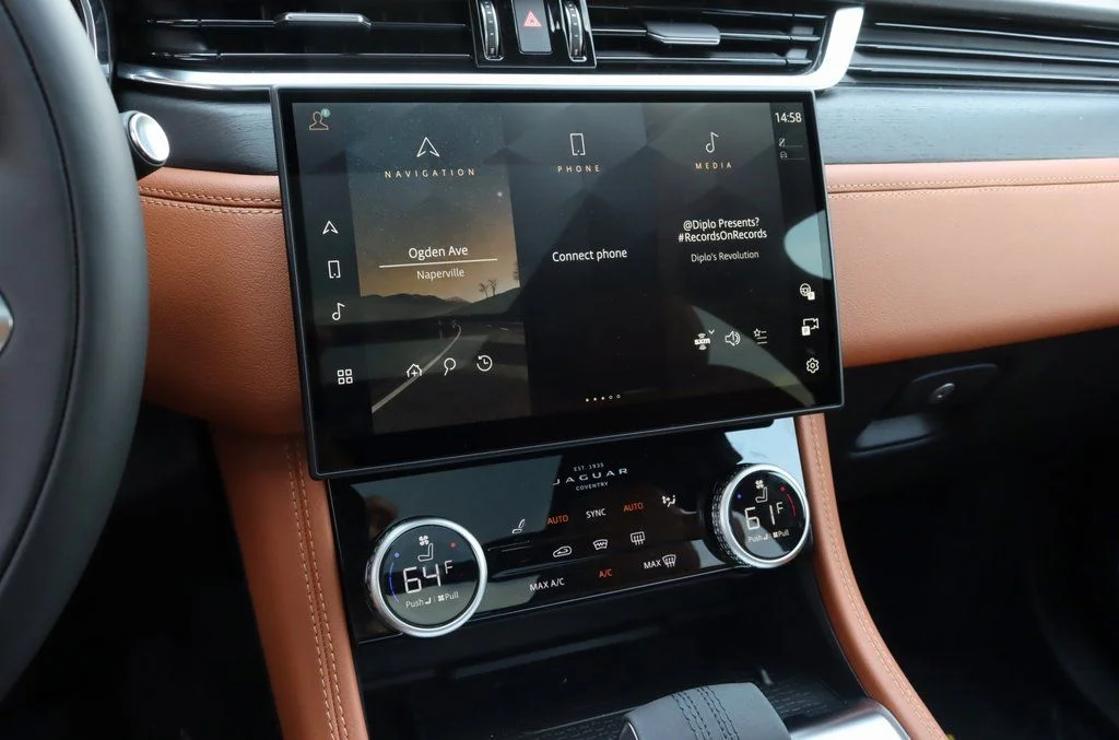2026 Jaguar F-Pace R-Dynamic S - Photo 20