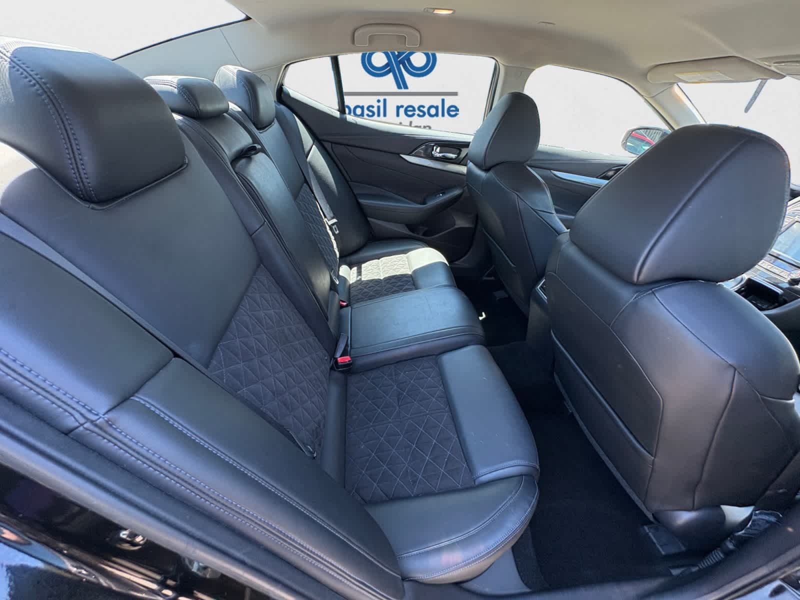 Used 2017 Super Black Nissan SR image 23