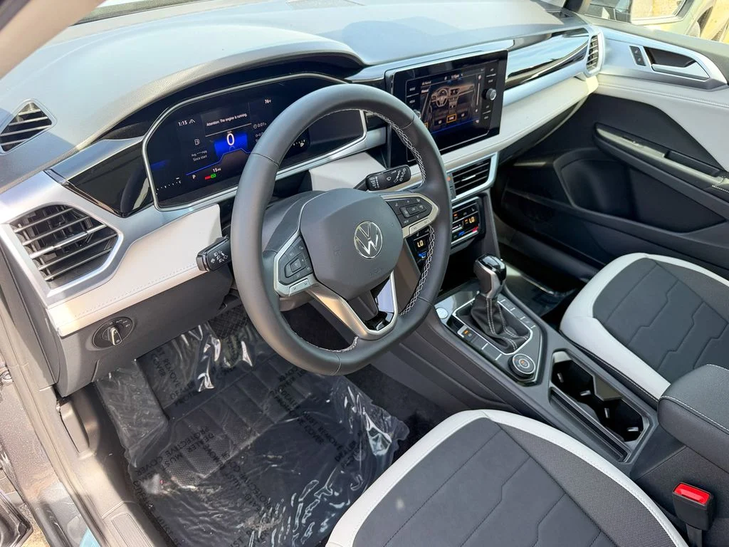 New 2026 Platinum Gray Metallic Volkswagen 1.5T SE image 11