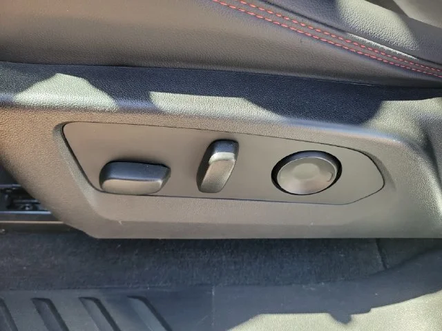 2023 Chevrolet Colorado Z71 - Photo 21