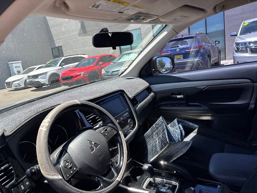 Used 2017 Brown Mitsubishi SE image 38