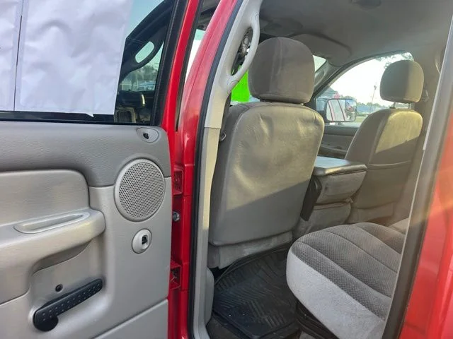 Used 2003  Dodge  image 8