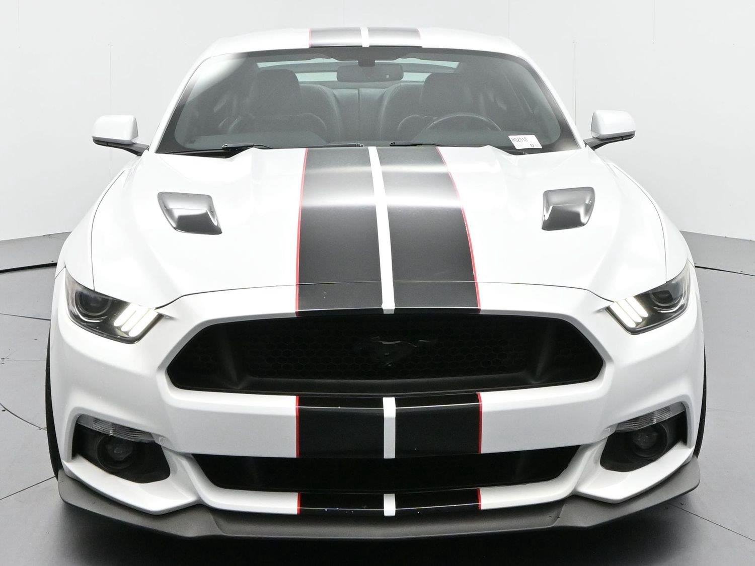 Used 2016 Oxford White Ford GT image 2