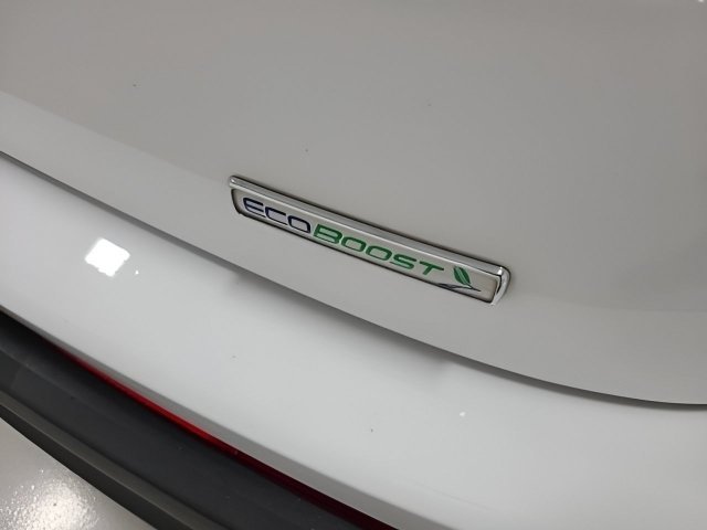 Used 2015 Oxford White Ford SE image 6