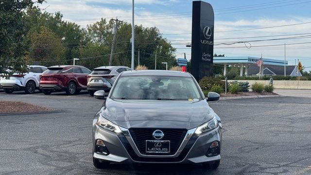 Used 2022 Gun Metallic Nissan 2.5 SL image 9
