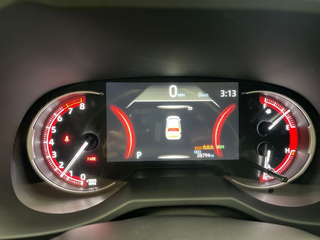 Certified Used 2025 Silver Toyota XLE image 19
