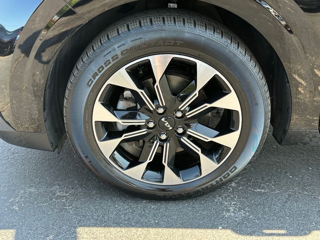 Used 2024 Black Kia EX image 9