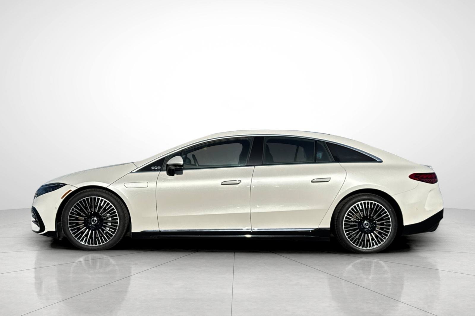 Certified Used 2023 White Mercedes-Benz 580 image 26
