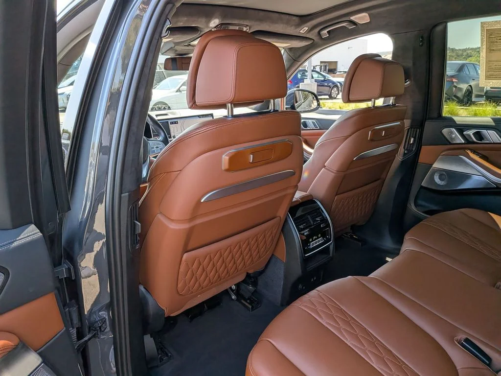 Used 2025 Gray BMW ALPINA XB7 image 37