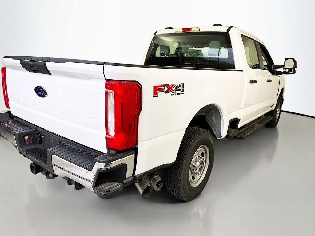 New 2026 Oxford White Ford F-250® XL image 7