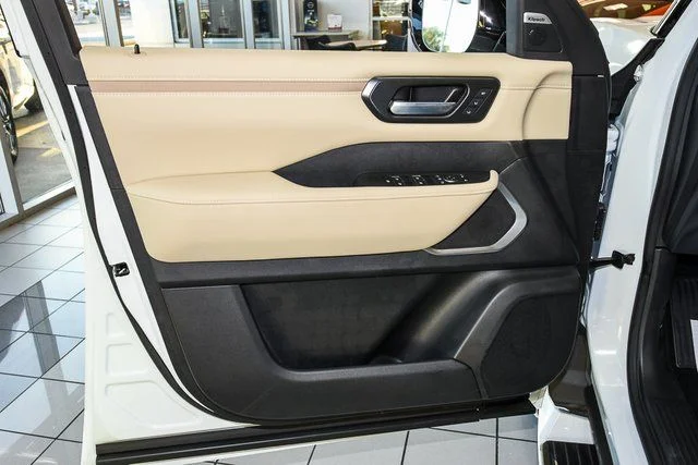 2025 Nissan Armada Platinum Reserve - Photo 16